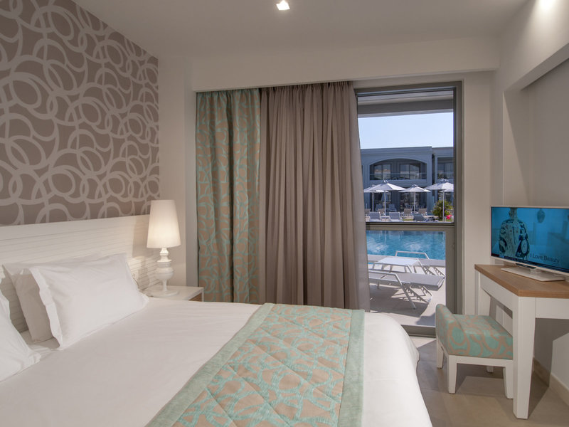 TUI BLUE Lagoon Princess 41