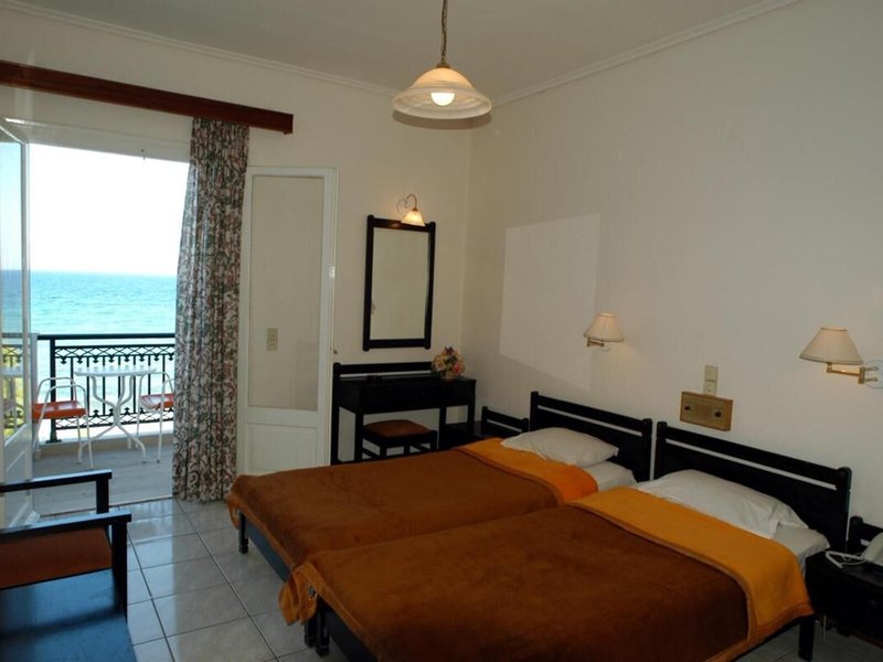 Chryssi Akti Hotel 6