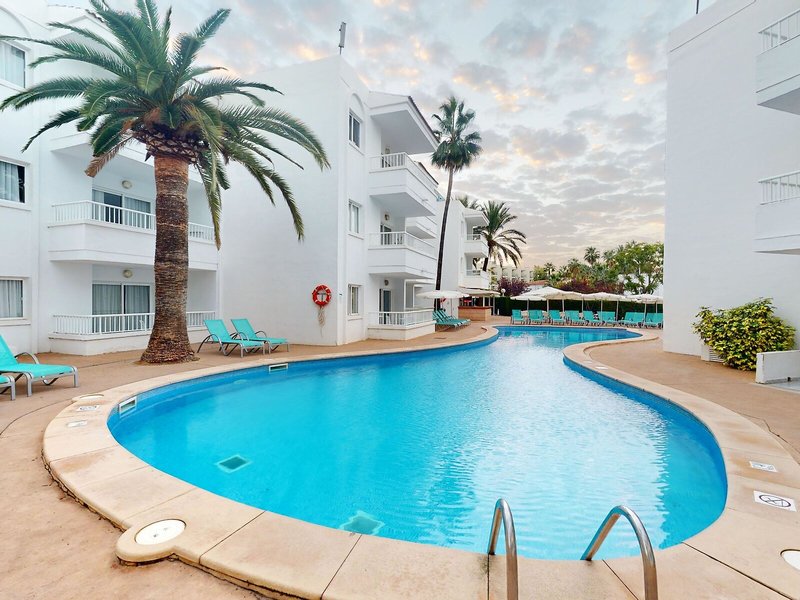 Palm Garden Apartments 10