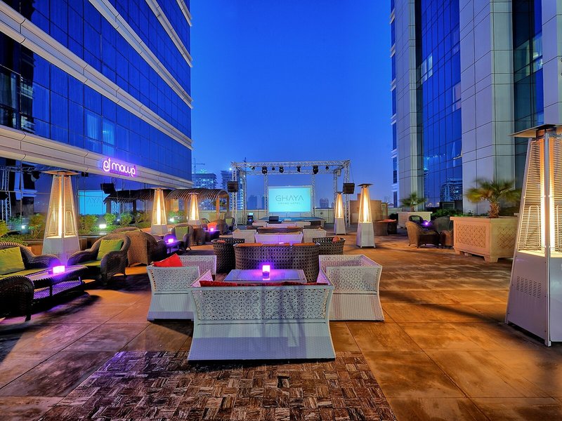 Vintage Grand Hotel 16