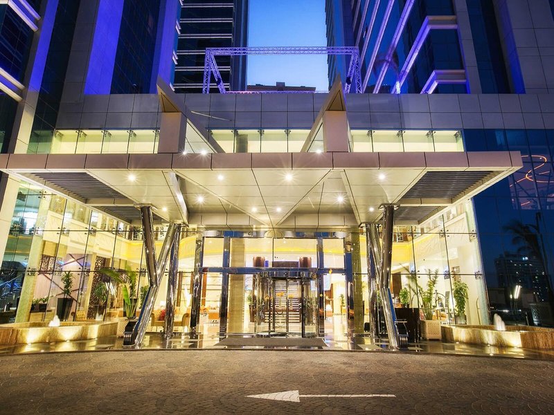 Vintage Grand Hotel 3