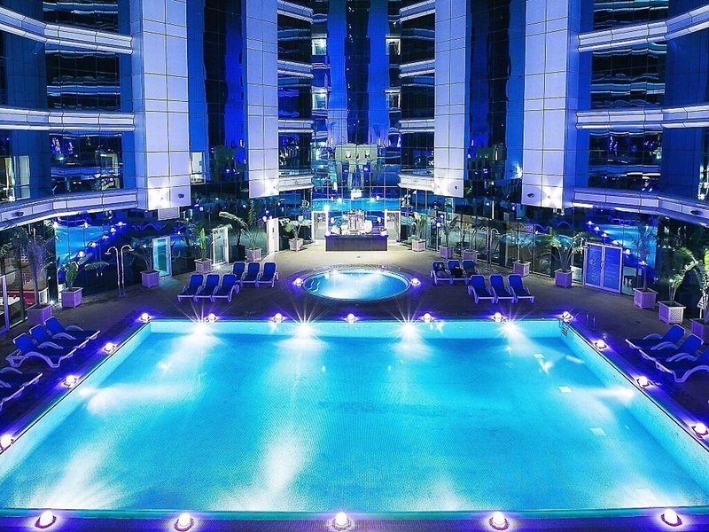Vintage Grand Hotel 6
