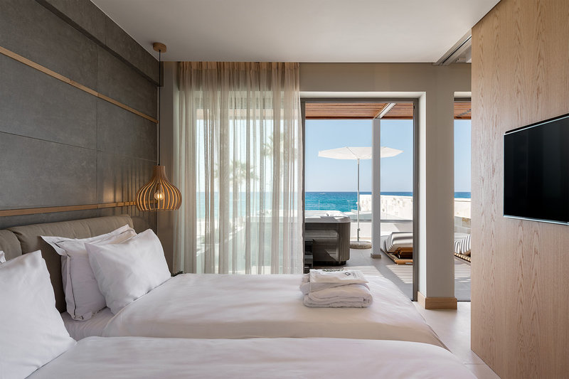 Ikones Seafront Luxury Suites 11