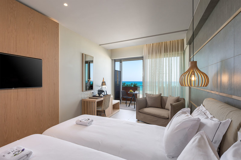 Ikones Seafront Luxury Suites 15