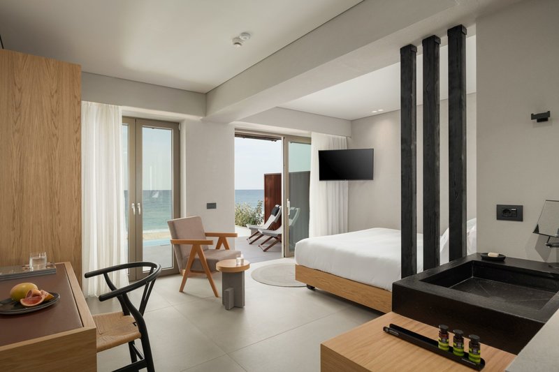 Ikones Seafront Luxury Suites 18