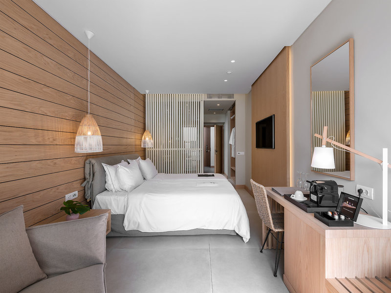 Ikones Seafront Luxury Suites 24