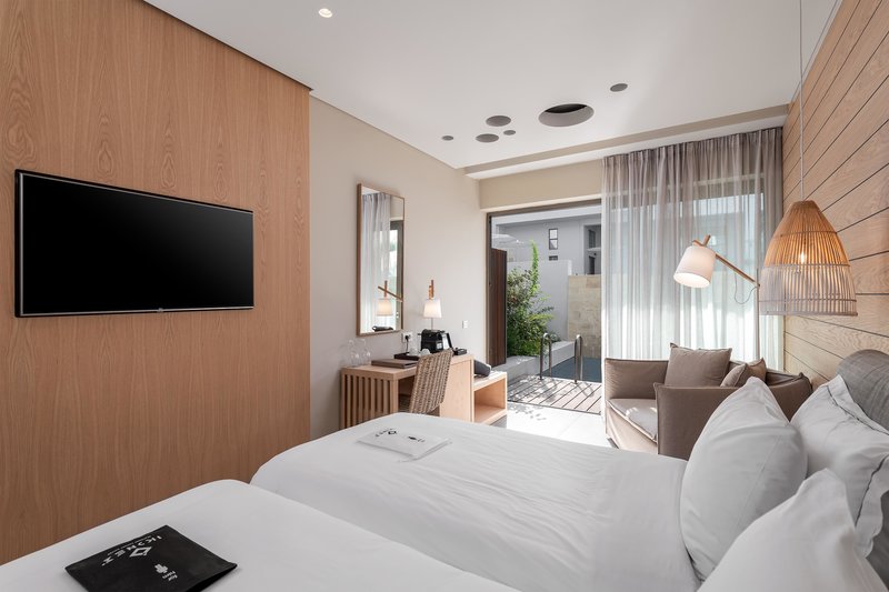 Ikones Seafront Luxury Suites 29