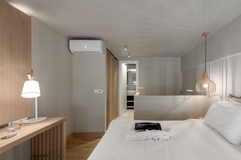 Ikones Seafront Luxury Suites 38