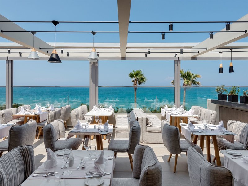 Ikones Seafront Luxury Suites 12