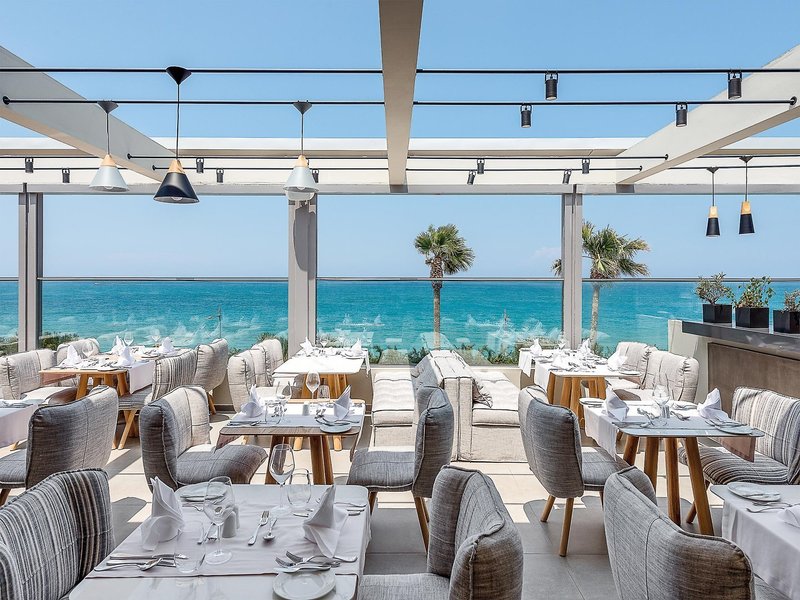Ikones Seafront Luxury Suites 7