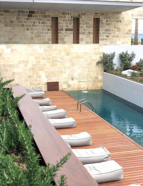 Ikones Seafront Luxury Suites 13