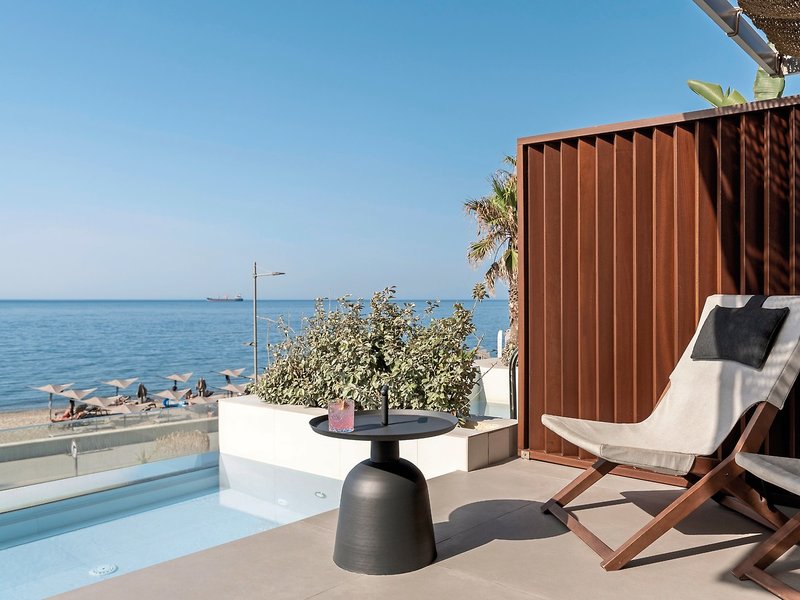Ikones Seafront Luxury Suites 16