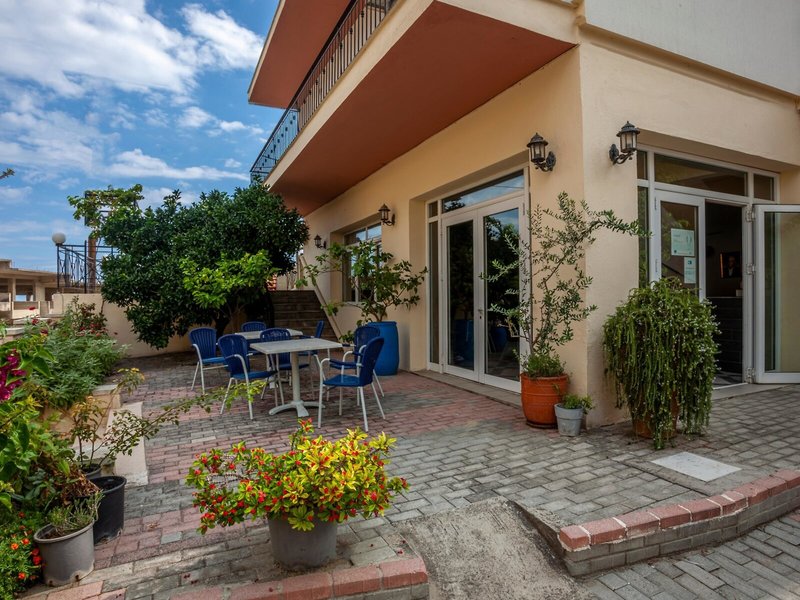 Skentos Aparthotel 3