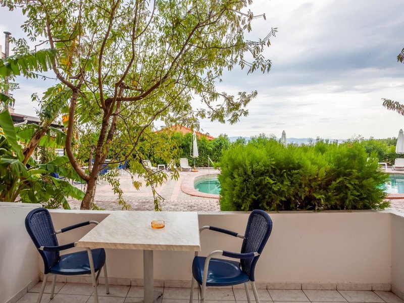 Skentos Aparthotel 8