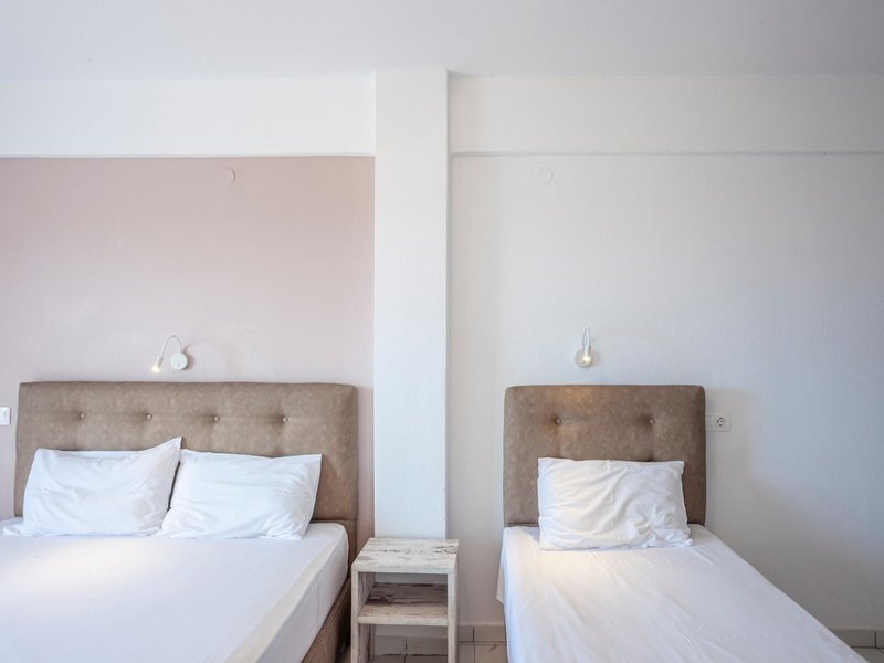 Skentos Aparthotel 12