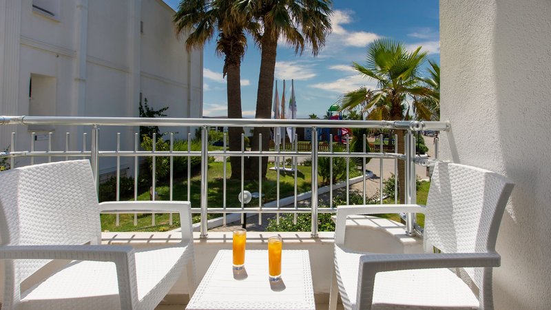 LABRANDA Lebedos Princess 10