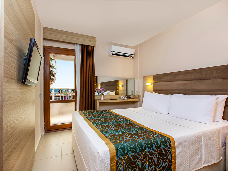 LABRANDA Lebedos Princess 8