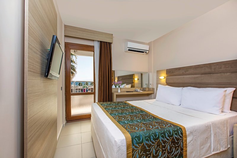 LABRANDA Lebedos Princess 3