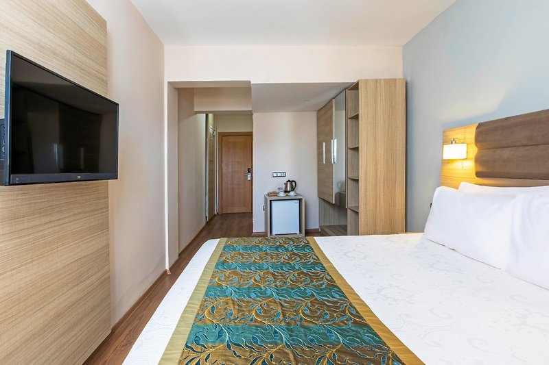 LABRANDA Lebedos Princess 8