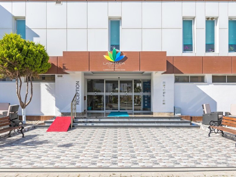 LABRANDA Lebedos Princess 16