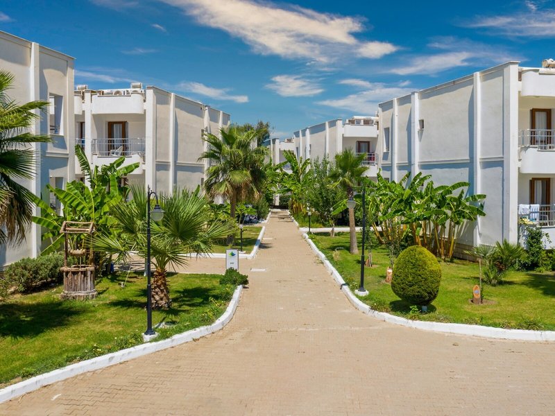 LABRANDA Lebedos Princess 17