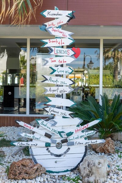 LABRANDA Lebedos Princess 39