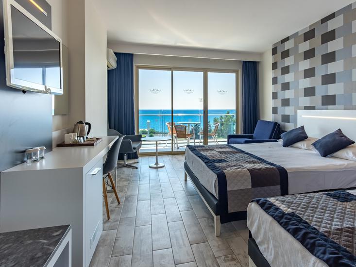 White City Beach Hotel 7