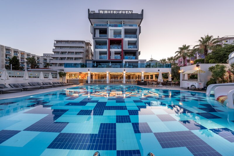 White City Beach Hotel 11