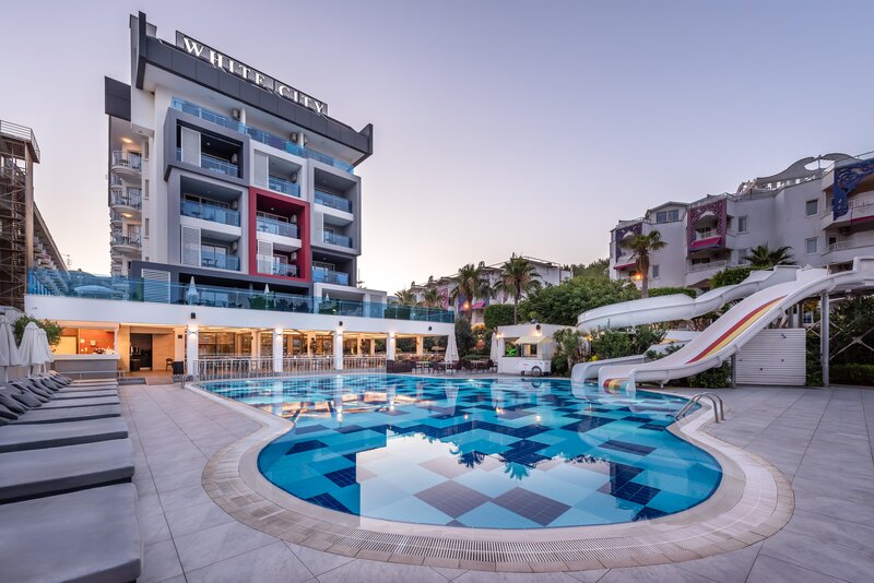 White City Beach Hotel 12