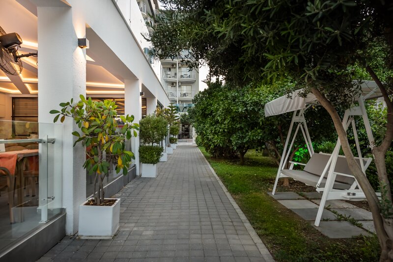 White City Beach Hotel 38
