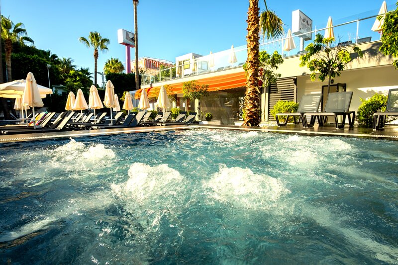White City Beach Hotel 46