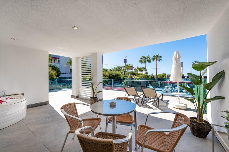 White City Beach Hotel 68