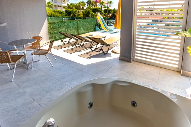 White City Beach Hotel 73