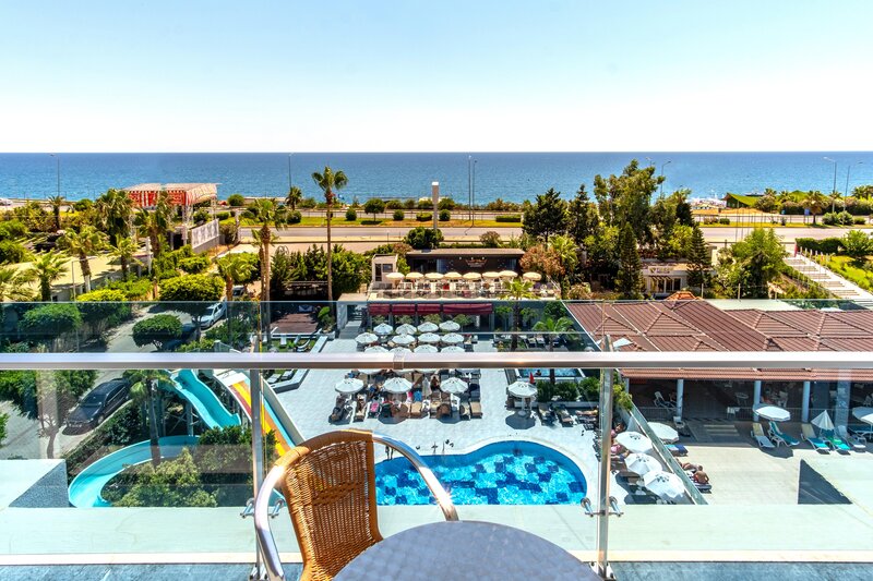 White City Beach Hotel 86