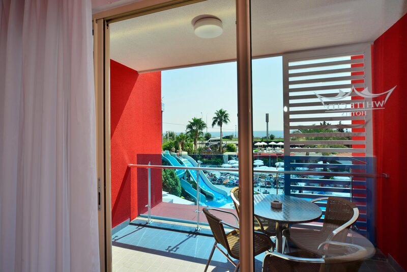 White City Beach Hotel 88