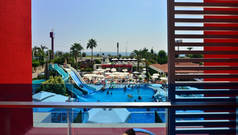 White City Beach Hotel 90