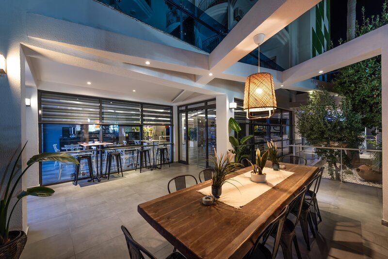 White City Beach Hotel 99