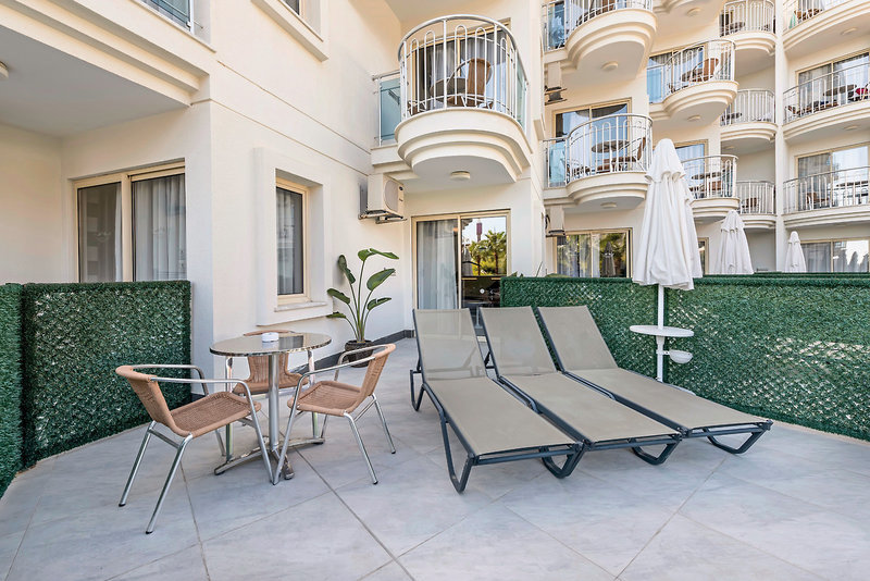 White City Beach Hotel 10