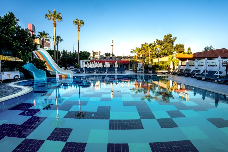 White City Beach Hotel 37