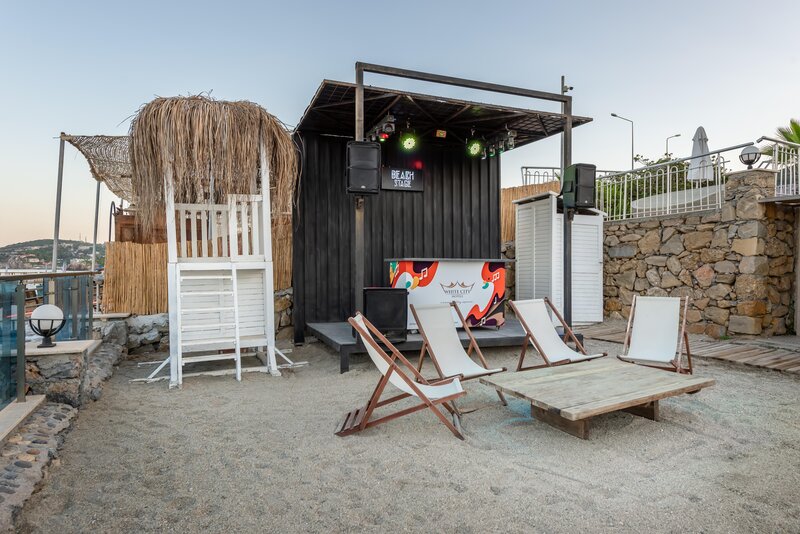 White City Beach Hotel 48
