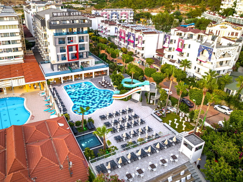 White City Beach Hotel 90