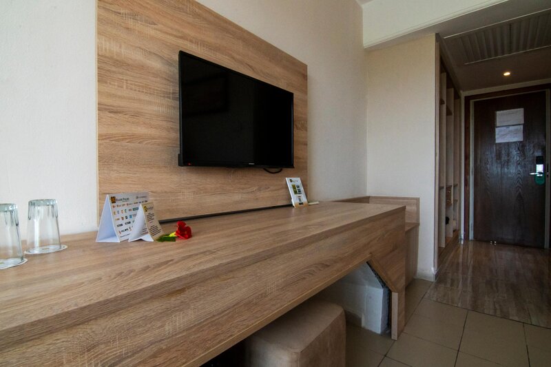 Riadh Palms 66