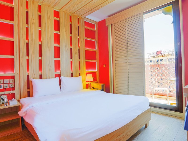 Reflections Hotel 23 - Room Example