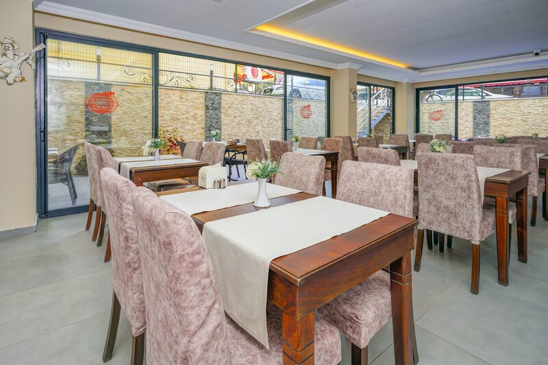 Miss Cleopatra Hotel 9