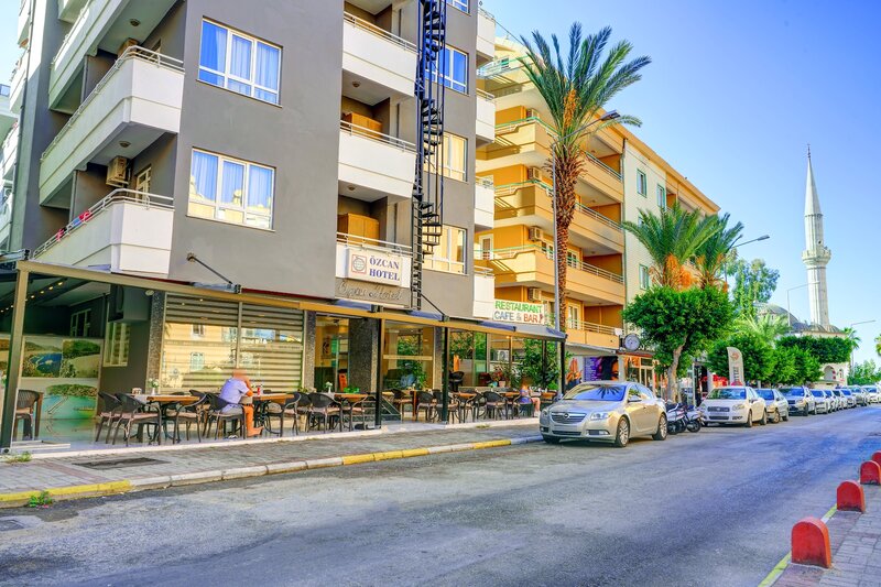 Miss Cleopatra Hotel 2