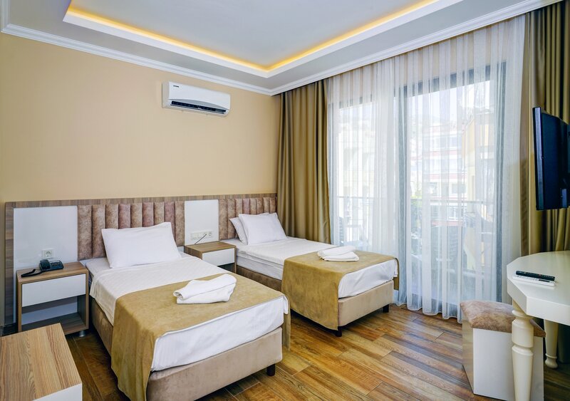 Miss Cleopatra Hotel 13