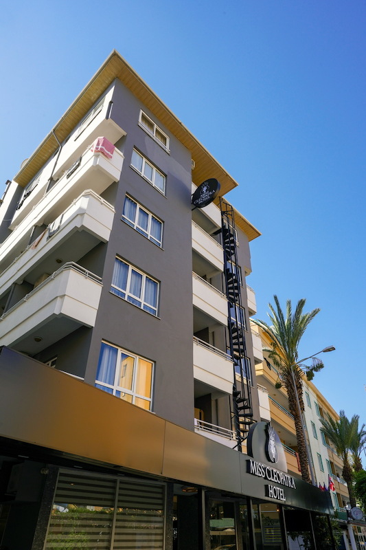 Miss Cleopatra Hotel 2