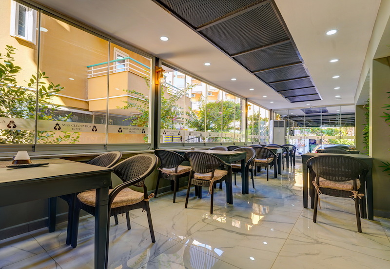 Miss Cleopatra Hotel 3