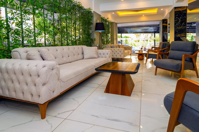 Miss Cleopatra Hotel 13