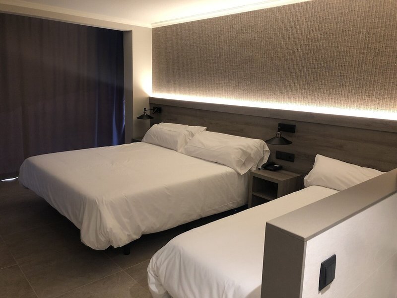 Metropol 33
